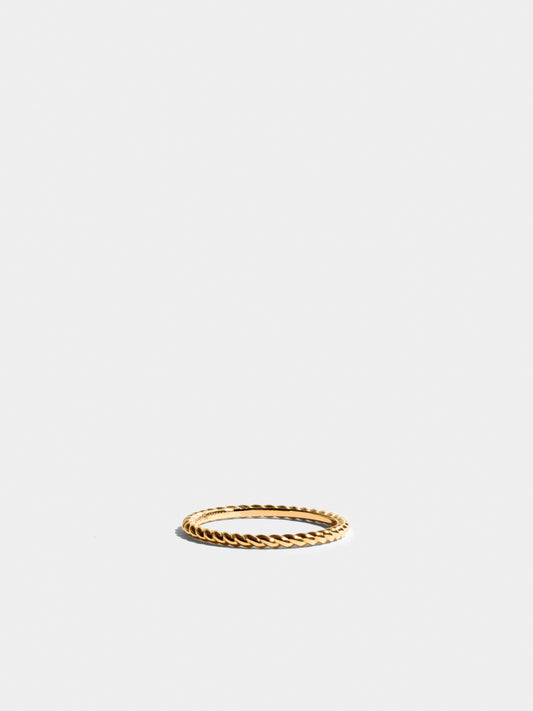 Fair trade Goldring aus Fairmined Gold, Gelbgold, liegend