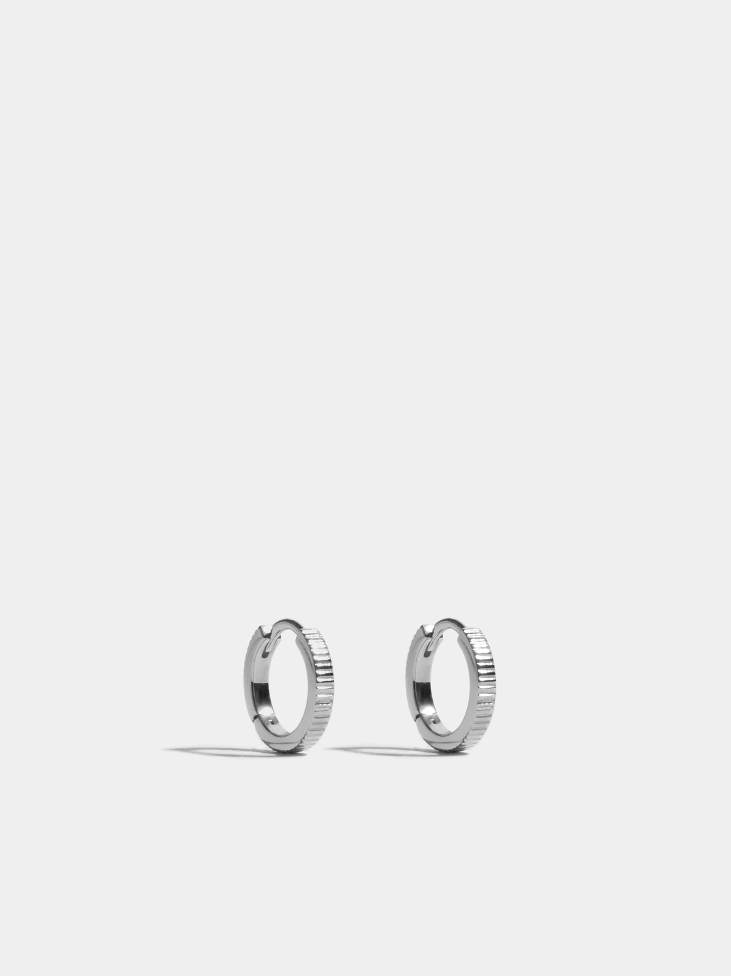 Anagramme "ridges" Ohrringe | Fairmined Gold