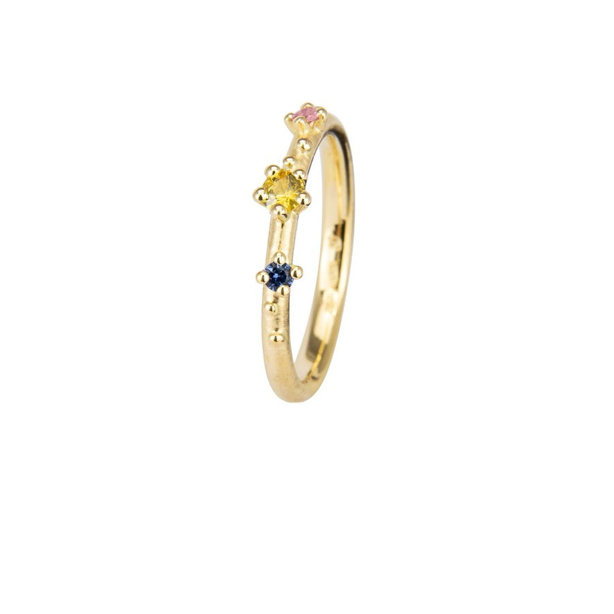 Shine Ring aus nachhaltigen Materialien mit fairen Saphiren
