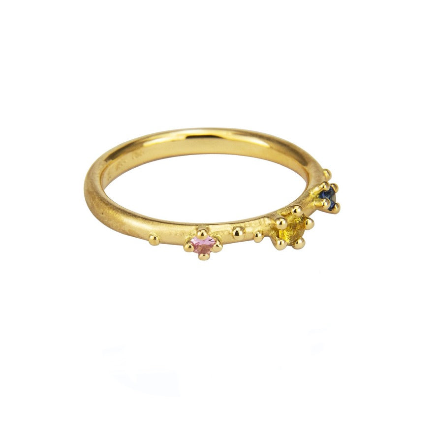 Shine Ring aus nachhaltigen Materialien mit fairen Saphiren