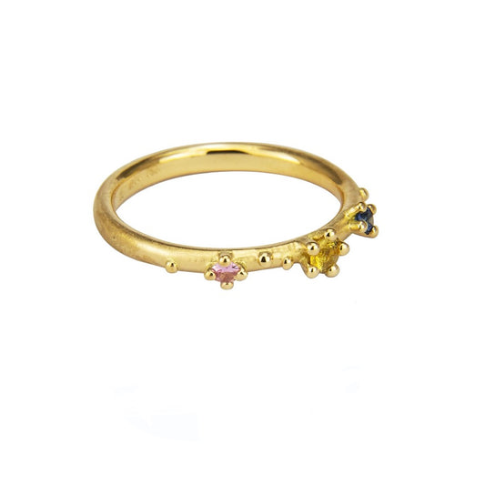 Shine Ring aus nachhaltigen Materialien mit fairen Saphiren