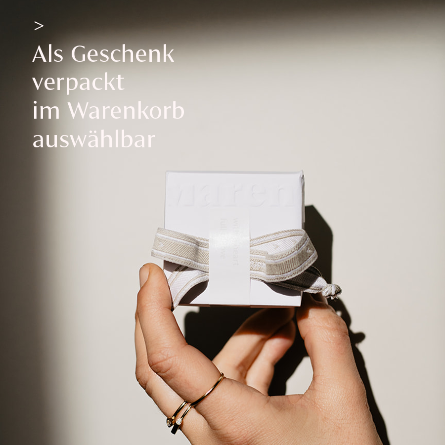 Nachhaltiger Schmuck als Geschenk verpackt