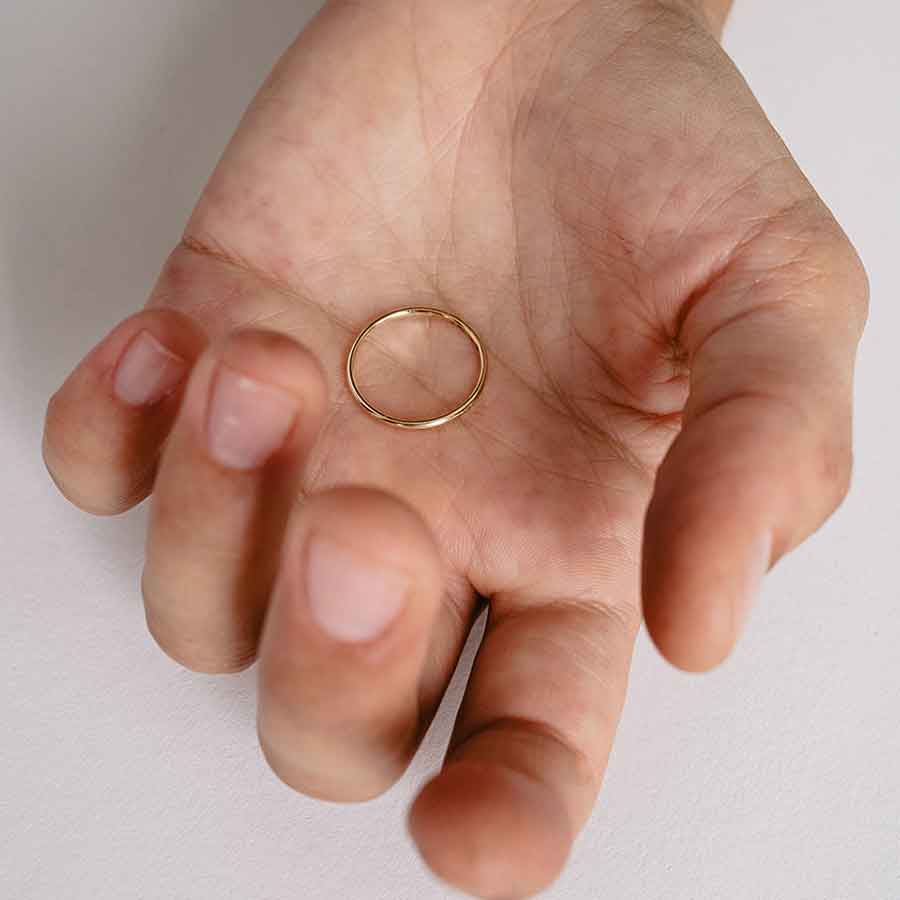 Essentials Ring von Maren Jewellery aus nachhaltigem Gold
