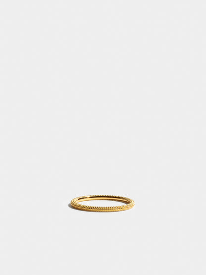Fair trade Ring: Anagramme “millegrains” Ring aus Gelbgold, liegend
