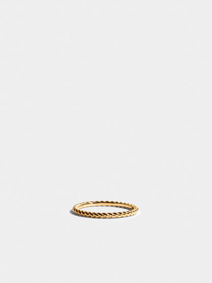 Fair trade Goldring aus Fairmined Gold, Gelbgold, liegend
