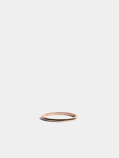 Nachhaltiger Goldring aus Fairmined Gold, roségold, liegend
