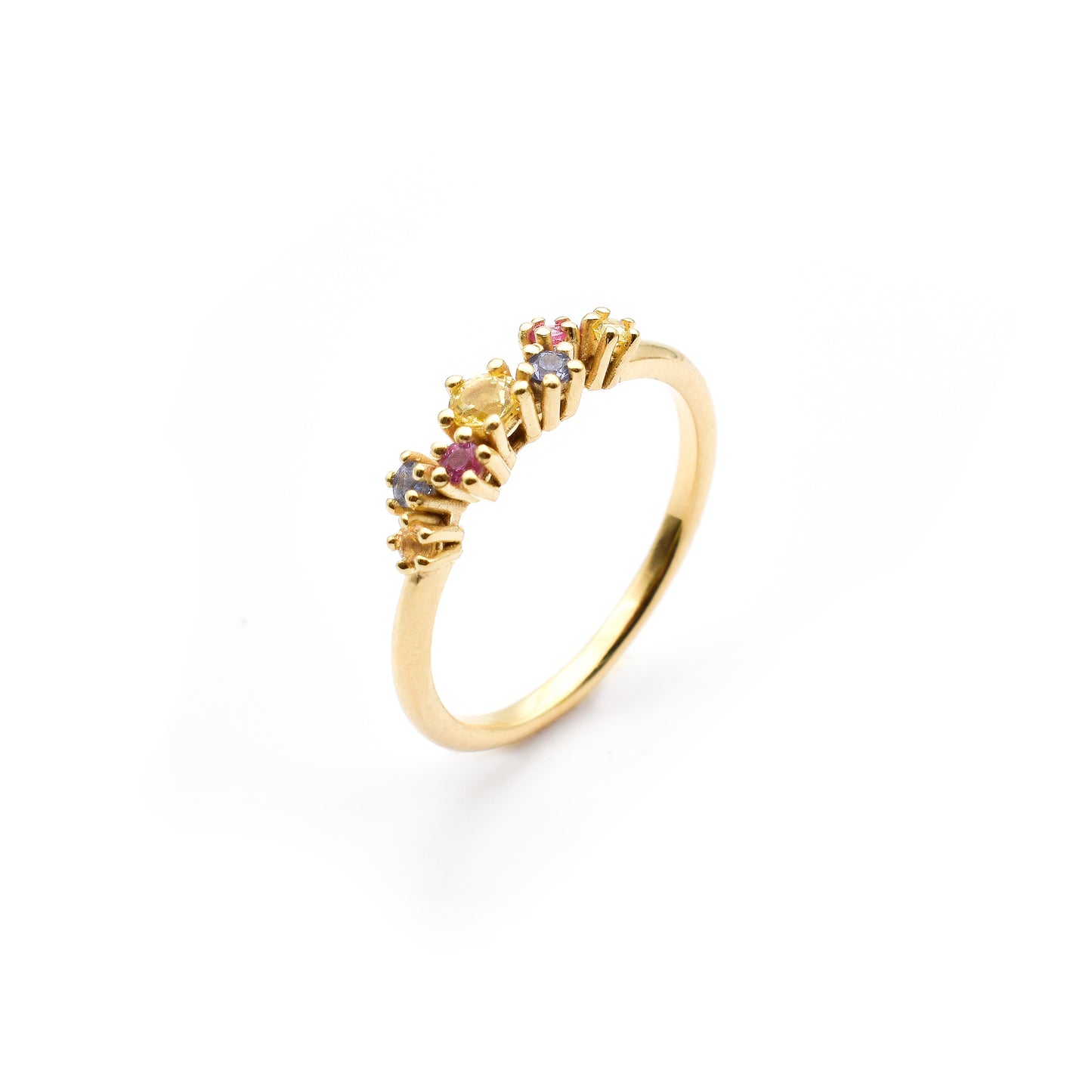 Sparkle Ring mit 7 Saphiren | Fairmined Gold