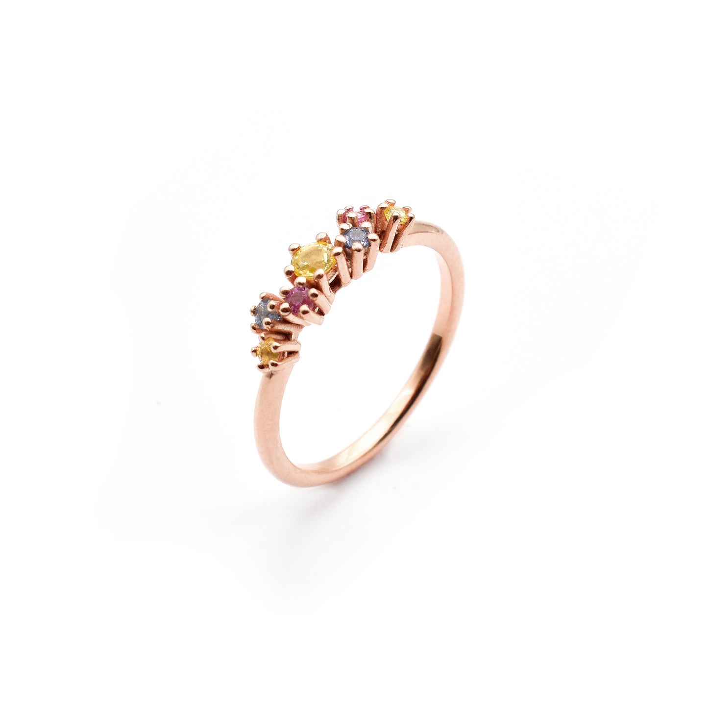 Sparkle Ring mit 7 Saphiren | Fairmined Gold