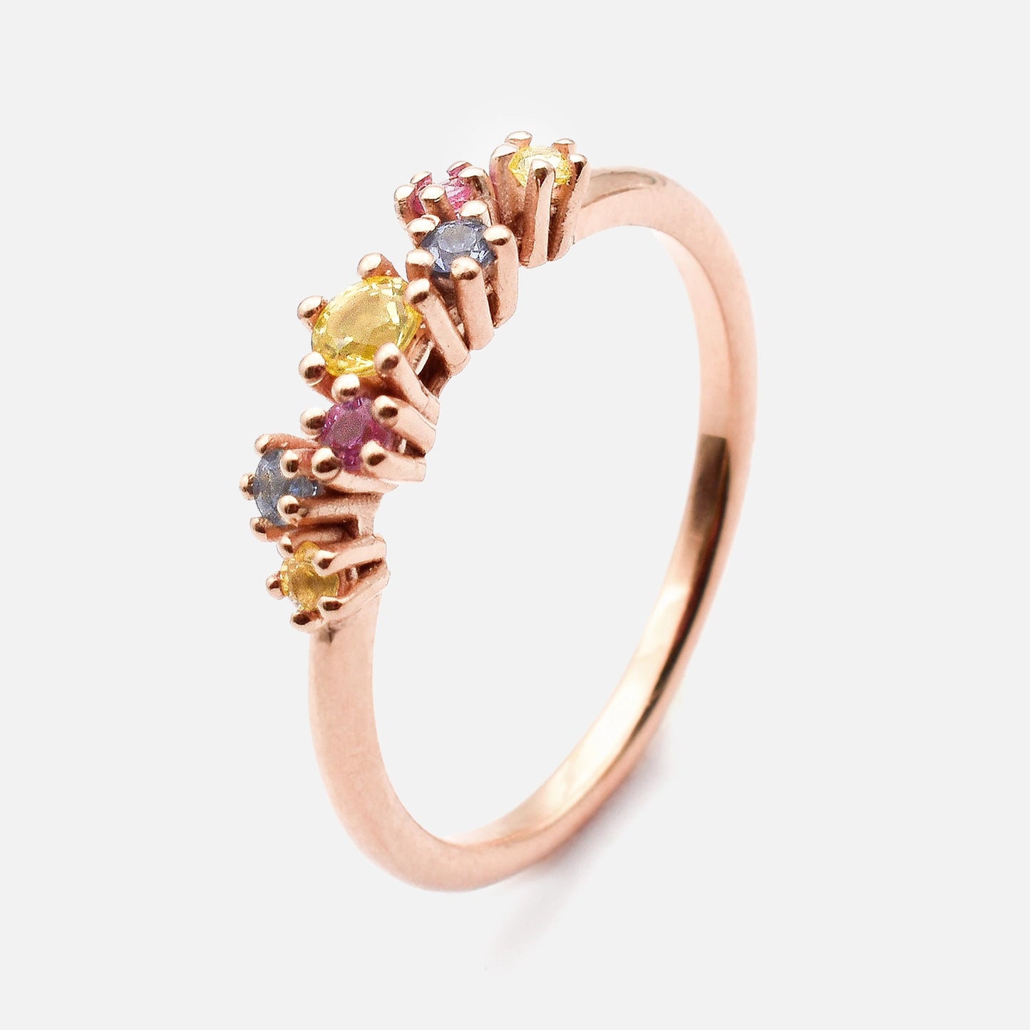 Sparkle Ring mit 7 Saphiren