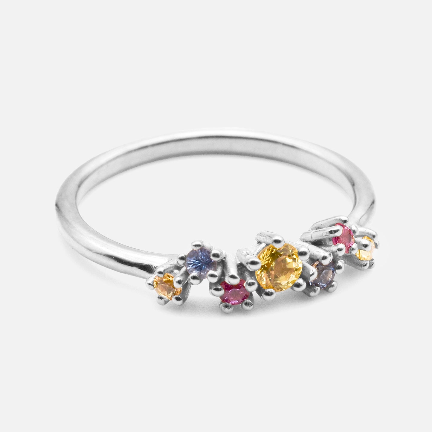 Sparkle Ring mit 7 Saphiren