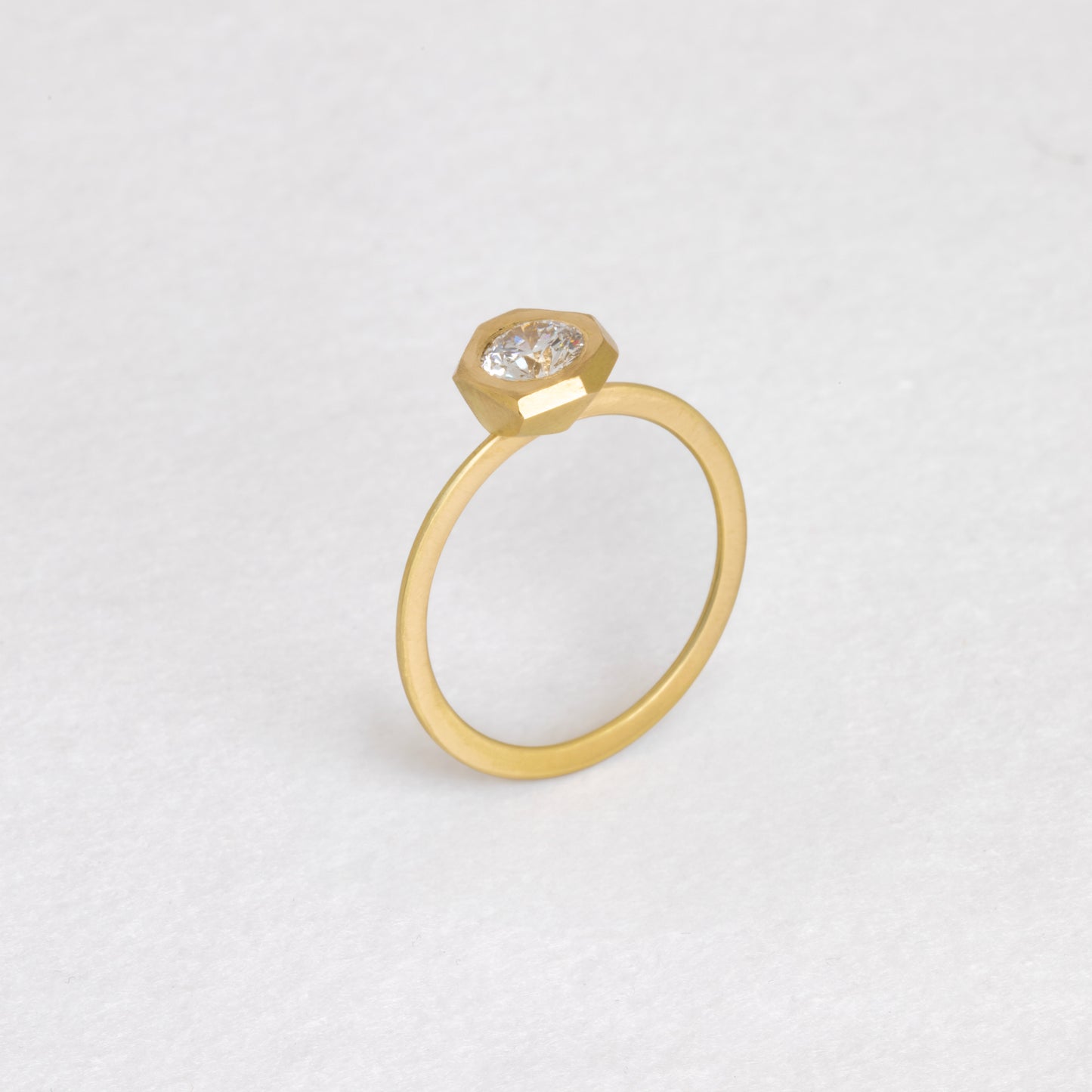 Solitaire 'Carole'| Fairmined Gold
