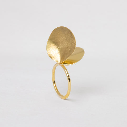 Alba Ring 'two petals' | Fairmined Gold
