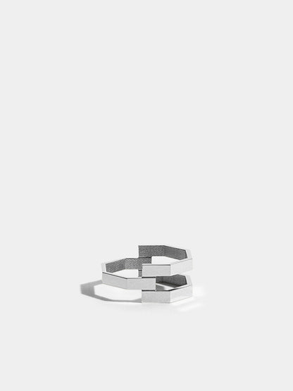 Fair trade Goldring: Octagon Ring 'triple' aus Weissgold, liegend