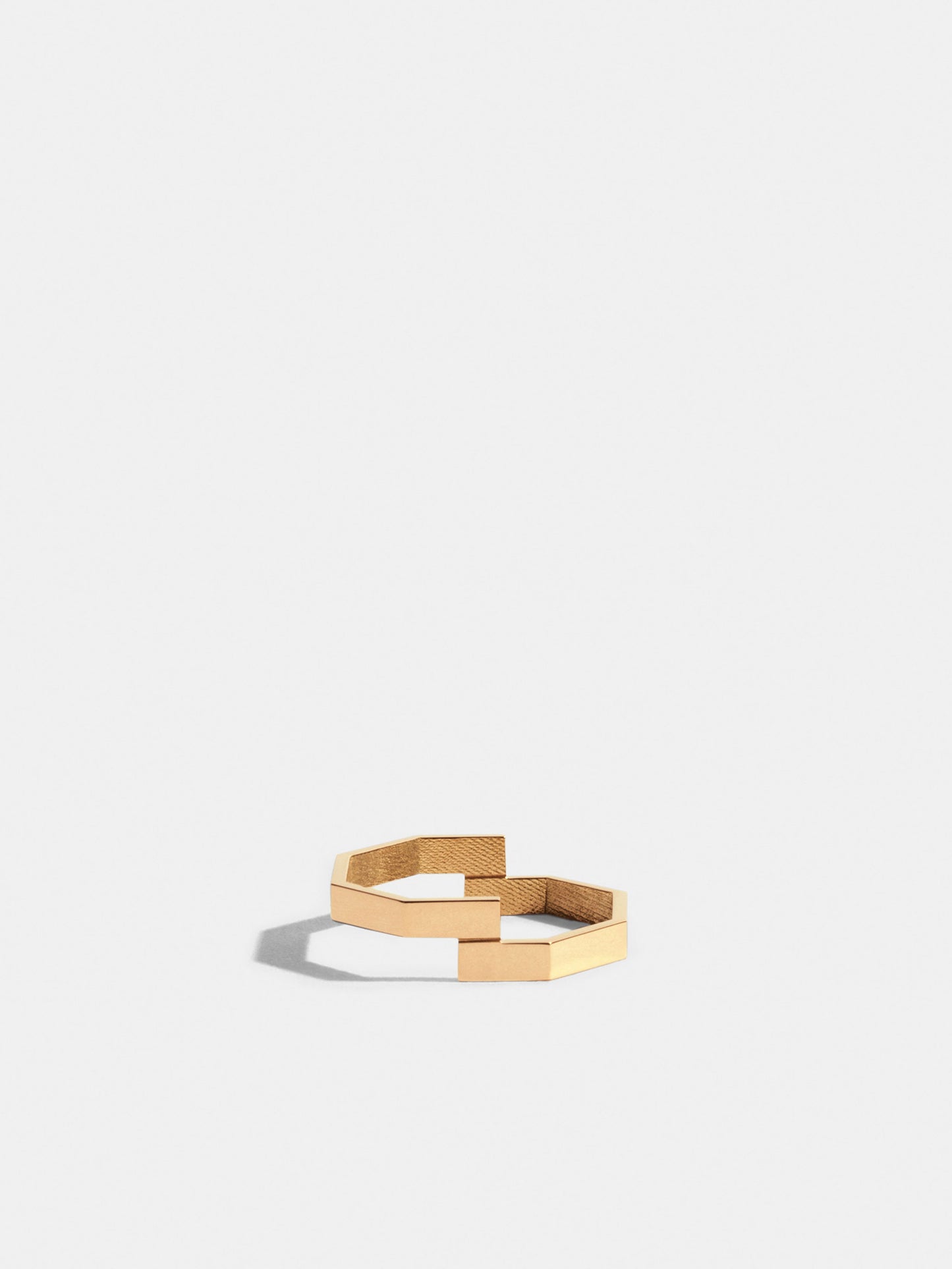 Fairer Ring: Octagon Ring 'double' in Gelbgold, liegend