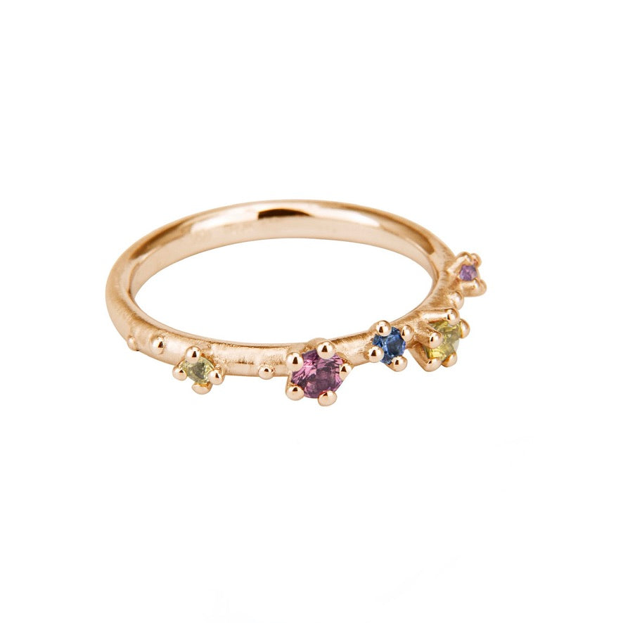 Shine Ring aus nachhaltigen Materialien mit fairen Saphiren