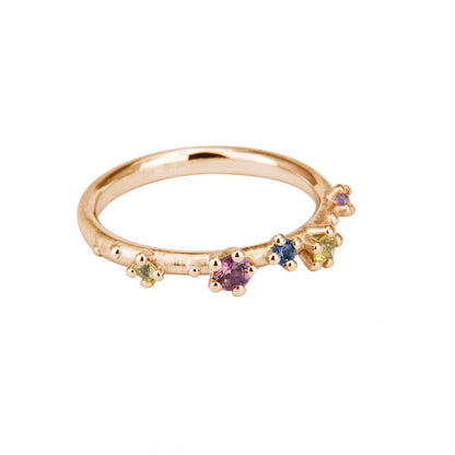Shine Ring aus nachhaltigen Materialien mit fairen Saphiren